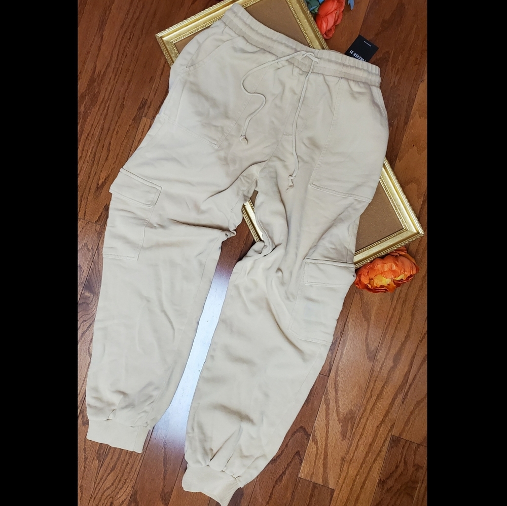 NWT SUPER SOFT Terry Cargo Joggers